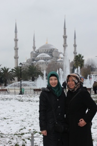 Suasana Musim dingin di Depan Masjid Sultan Ahmet 